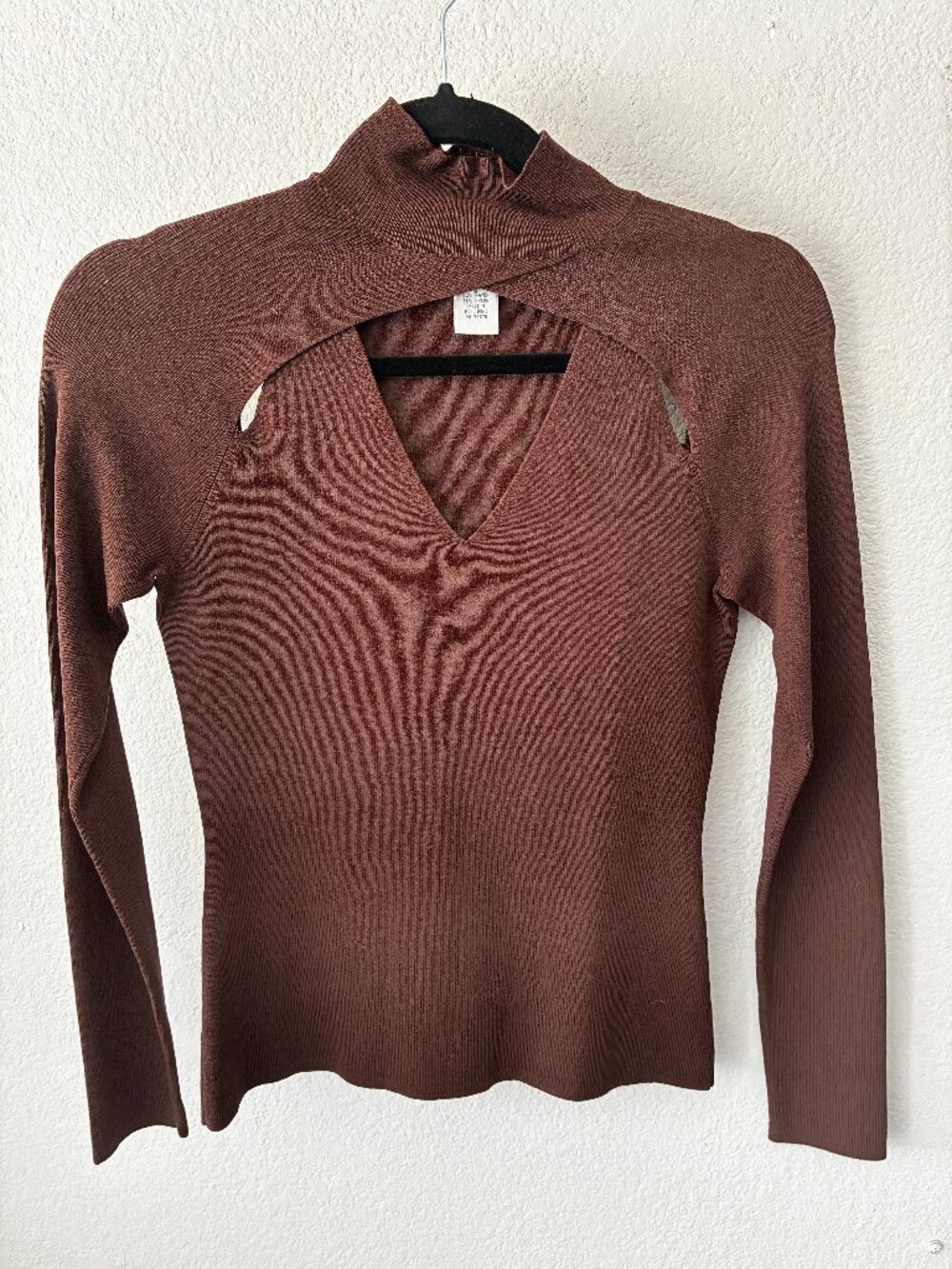 Cache brown cut out top